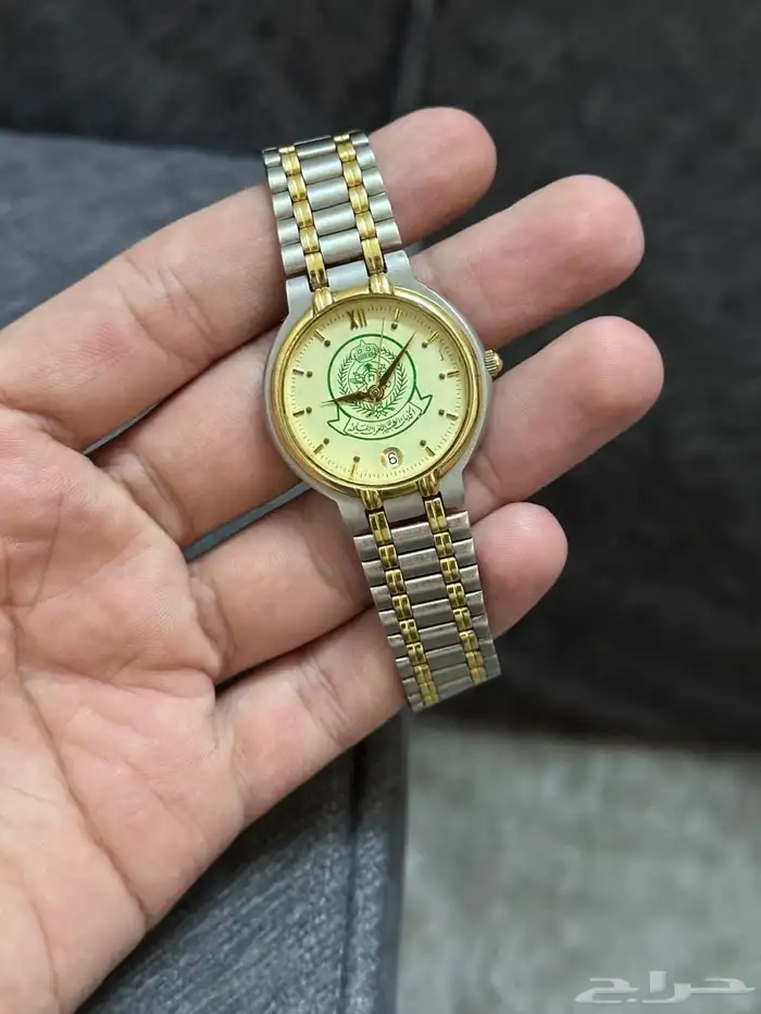 ساعة بشعار أصلية 0