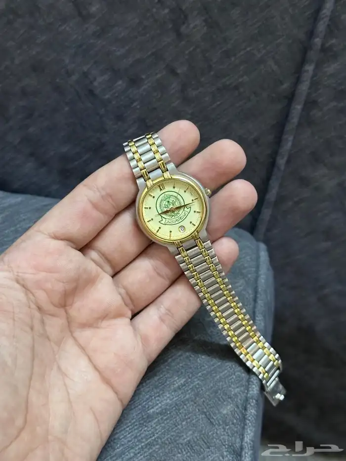 ساعة بشعار أصلية 1
