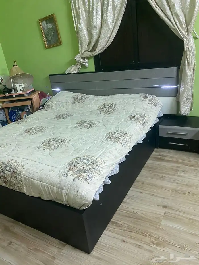 مجلس   طاولات   غرفة نوم 16