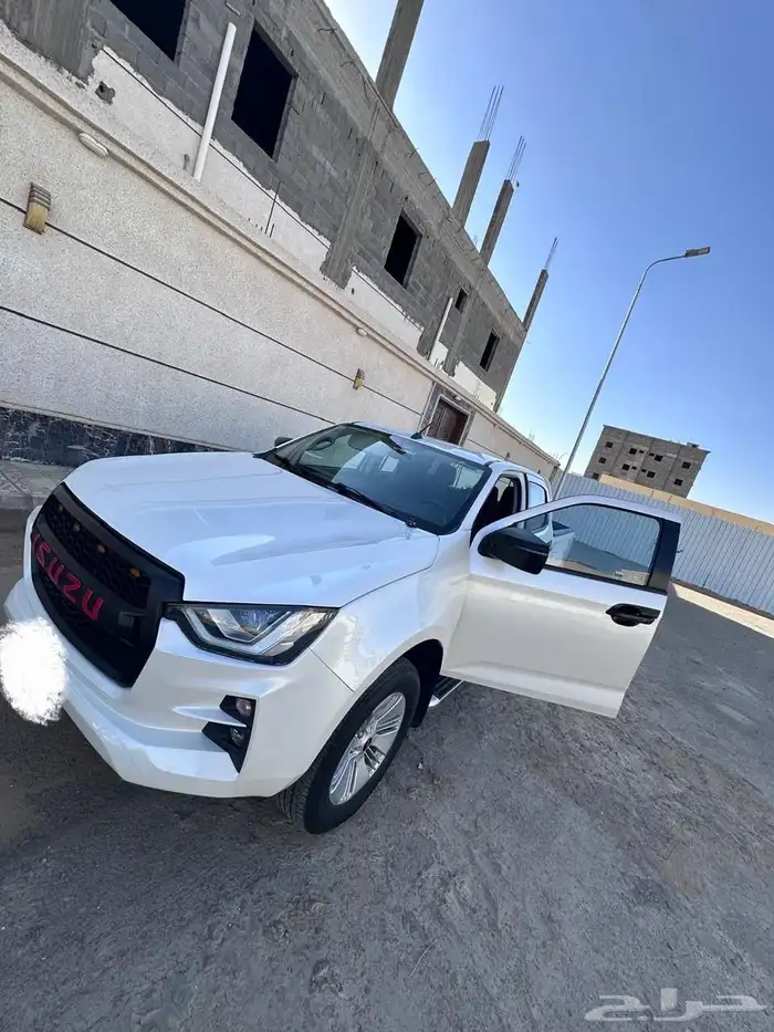 ايسوزو ديماكس 2022 الدفعه الثانيه 0