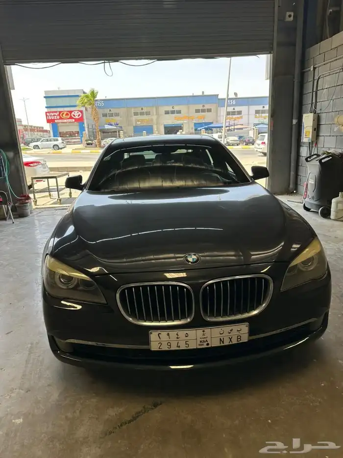 بي ام دبليو 740Li F02 2011 0