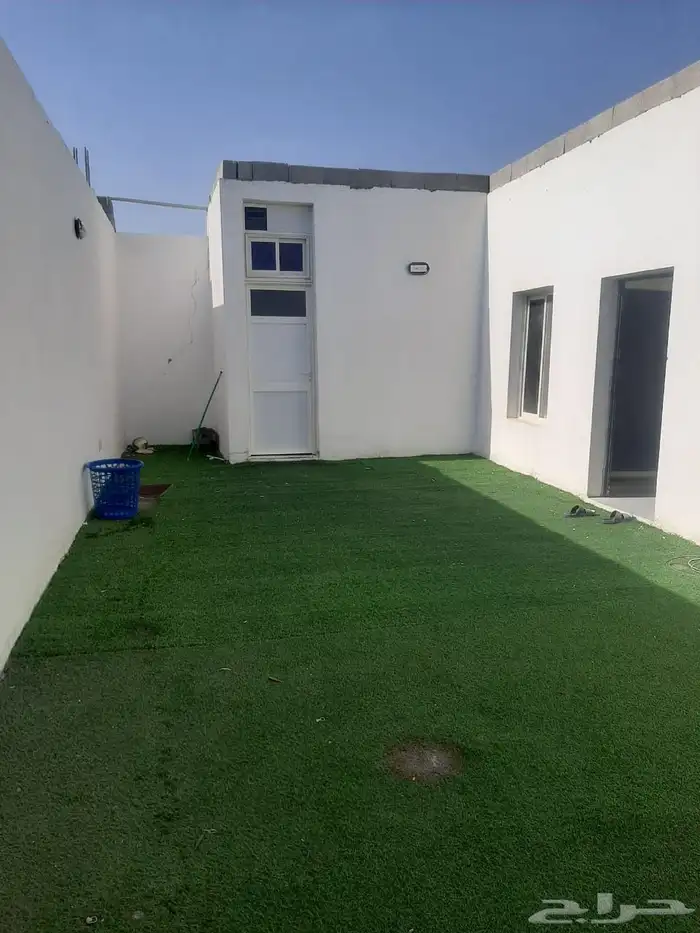 للإيجار استراحه عزاب بالدمام حي الأنوار 2
