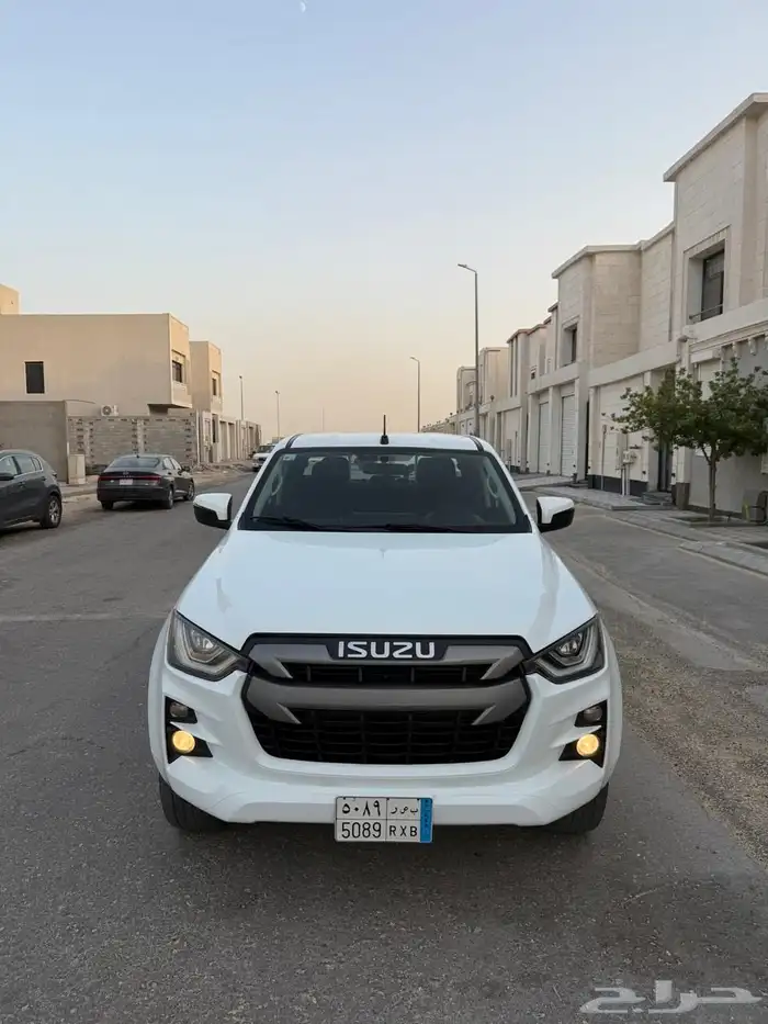ايسوزو ديماكس 2022 تماتيك نظيف .. 3