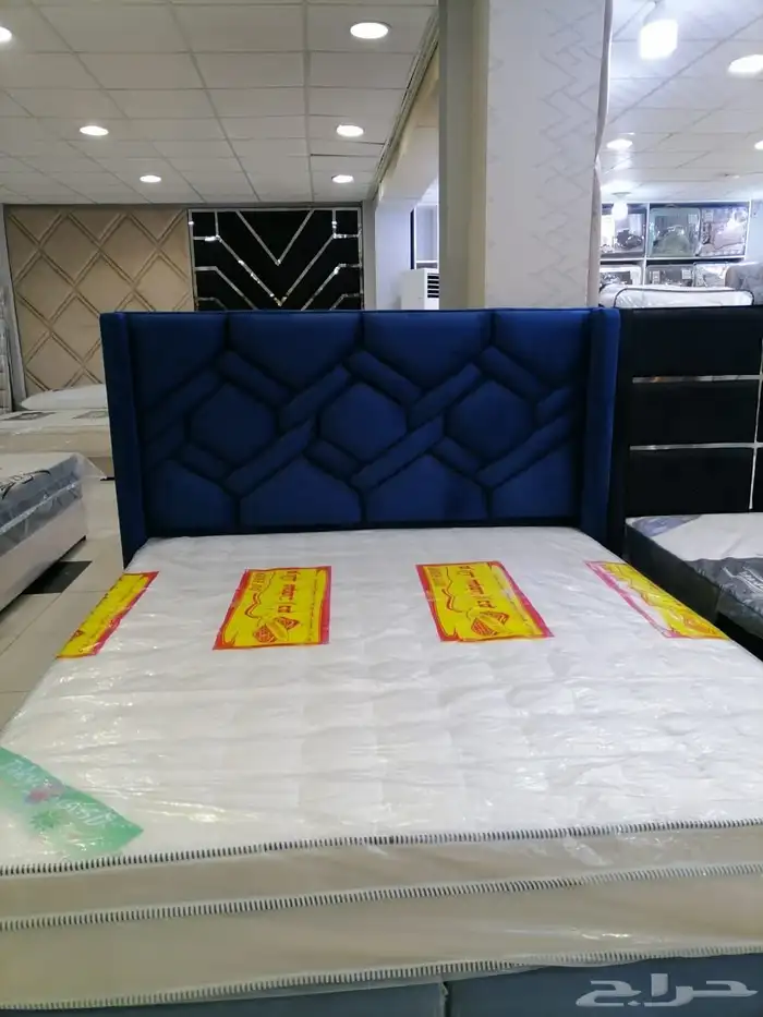 غرفة نوم كاملة  أثاث منزلي  سرير ودولاب وبطانيات 16