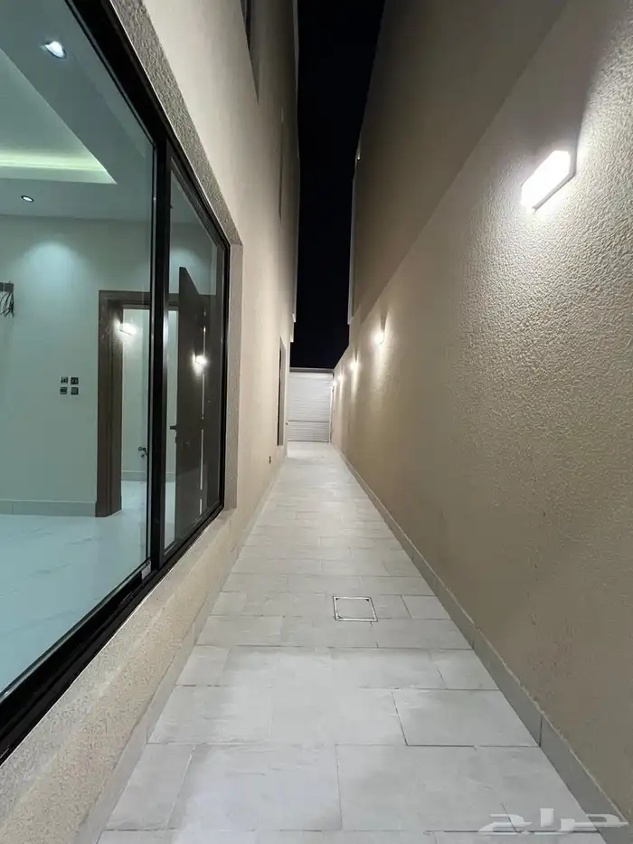 للبيع دور ارضي بناء شخصي بحي طويق 14