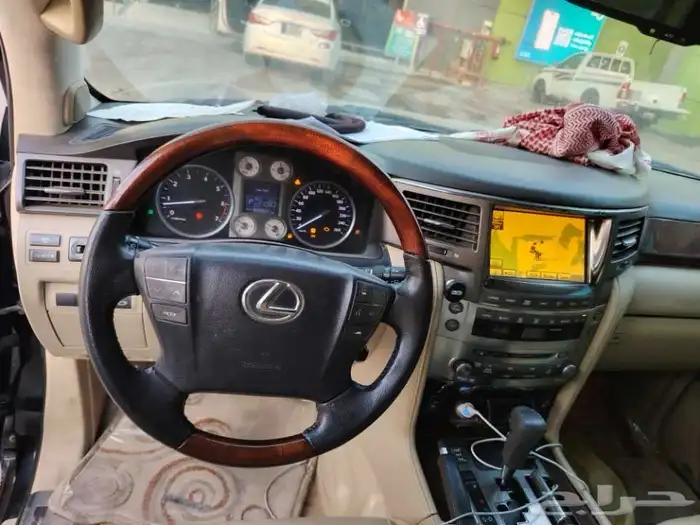 لكزس 4