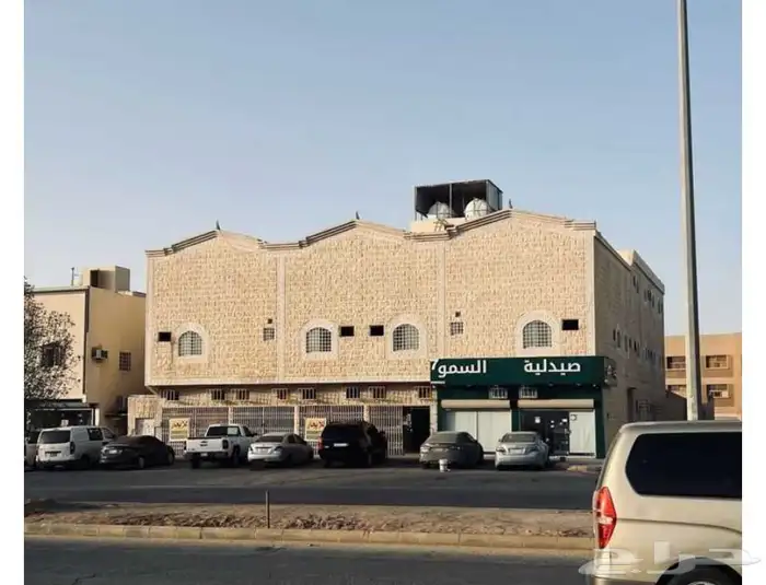 شقق ومحلات ثلاث عماير تجارية للإيجار شرق الرياض شارع قابوس 2