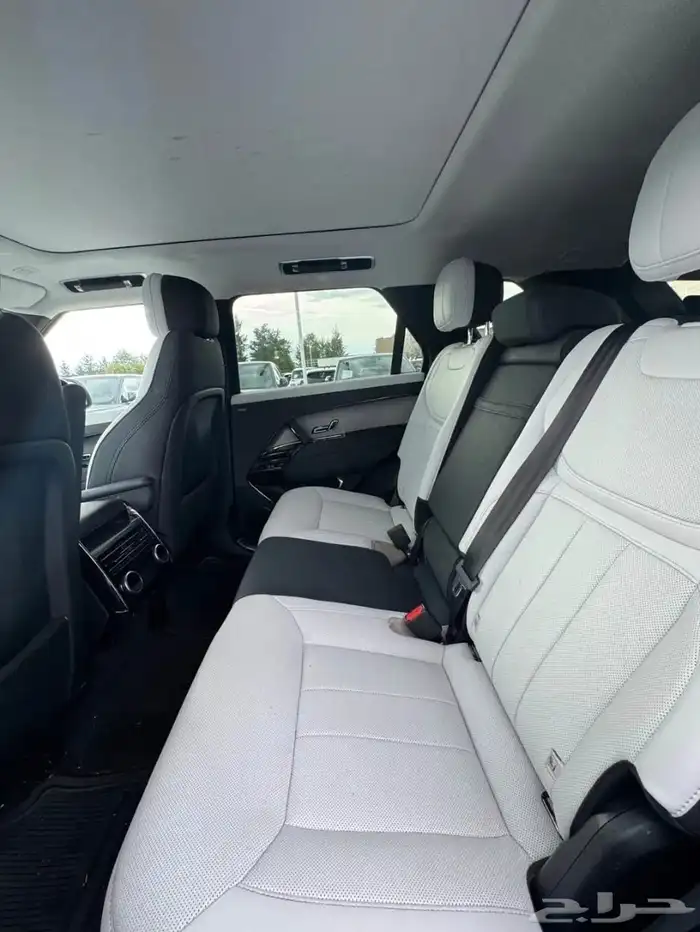 لاند روفر رانج روفر سبورت Range Rover Sport HSE موديل 2024 5