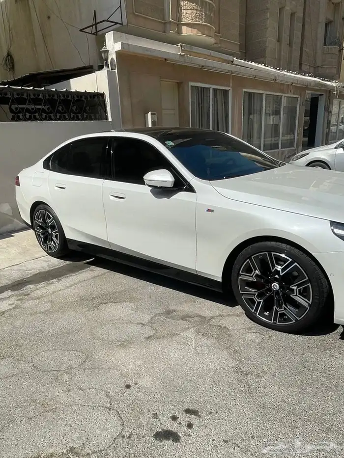 بي ام دبليو 520i M kit 2024 خليجي 4