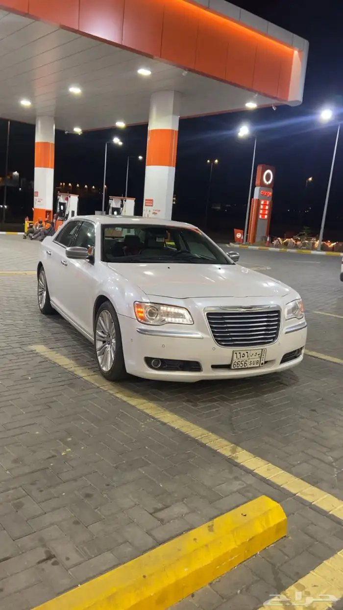 كرايزلر هيمي اكزاكتف v8 2013 ممشى قليل 7