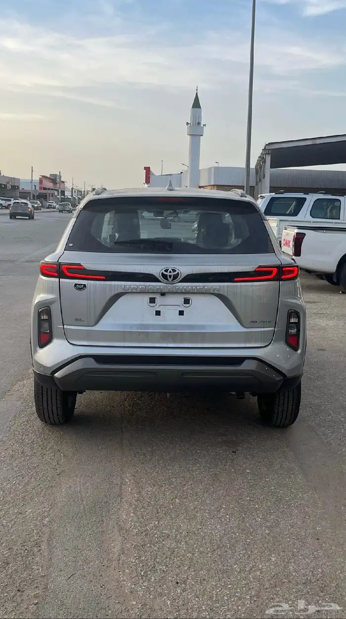تويوتا اوربان كروز 4