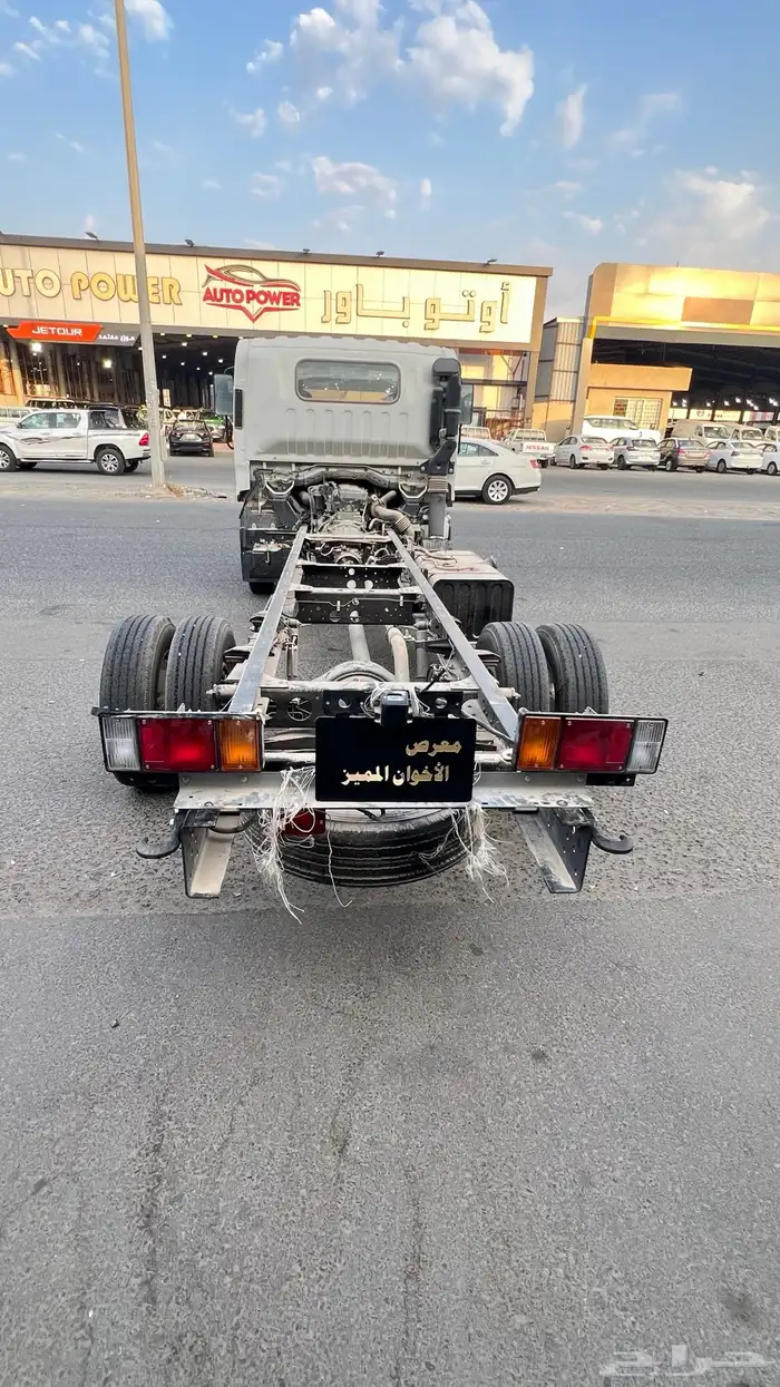 ايسوزو 2022 شاصيه دينا NP مكينه كبير 5 متر 9