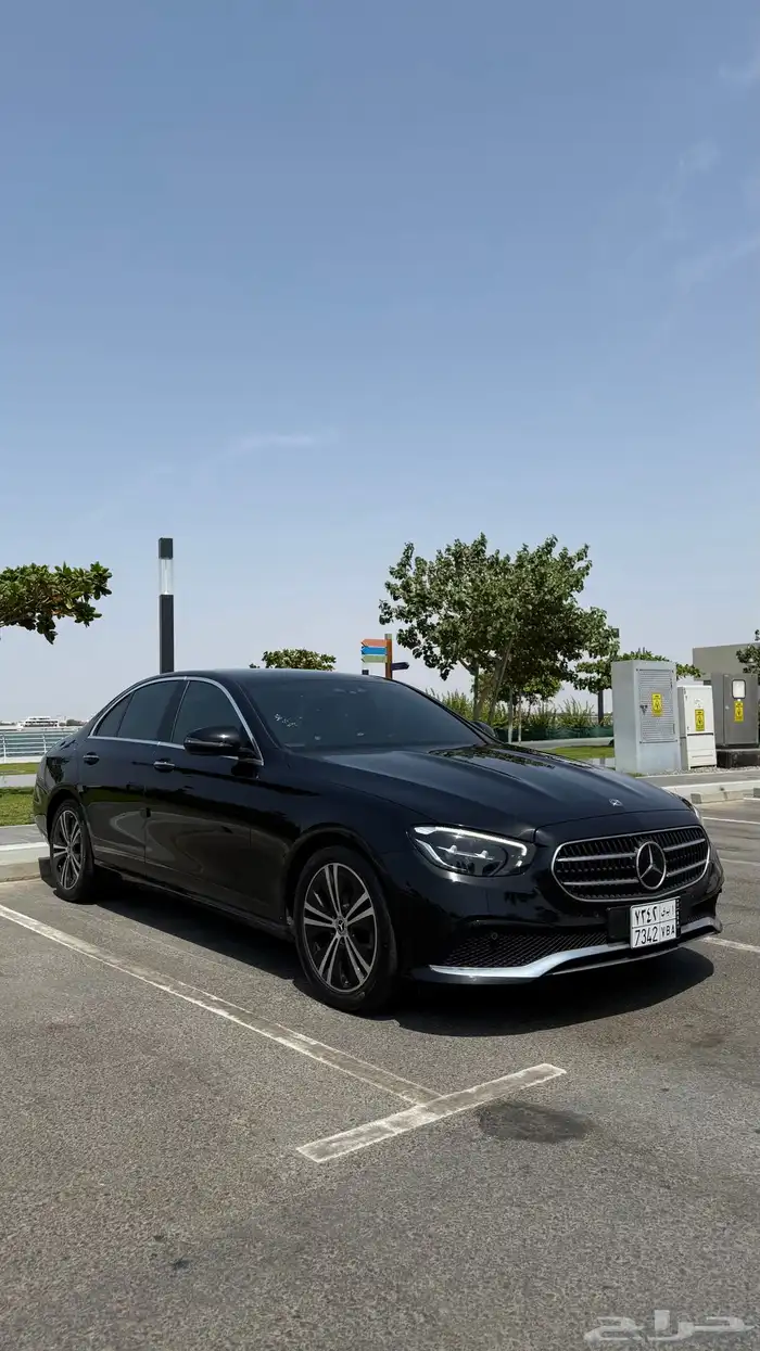 مرسيدس E250 2021 (ممشى قليل ونظيف جدا ) 2