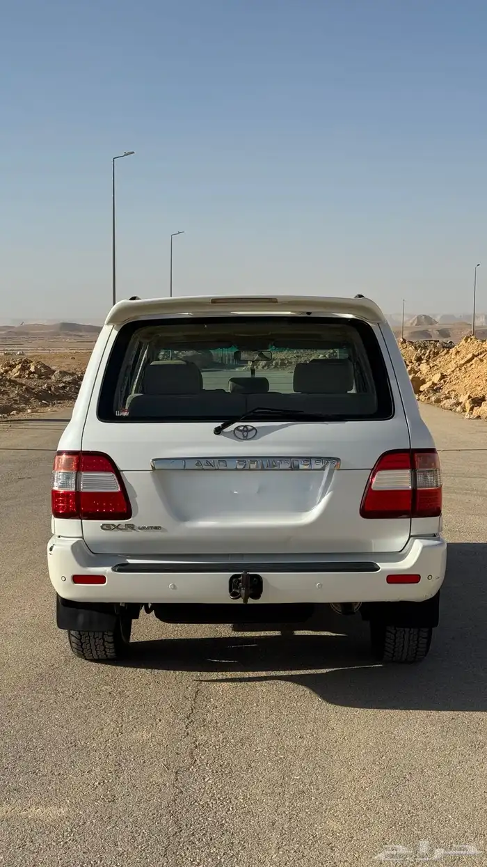 جكسار ليمتد 2006 ابيض وارد باهوان عمان 1