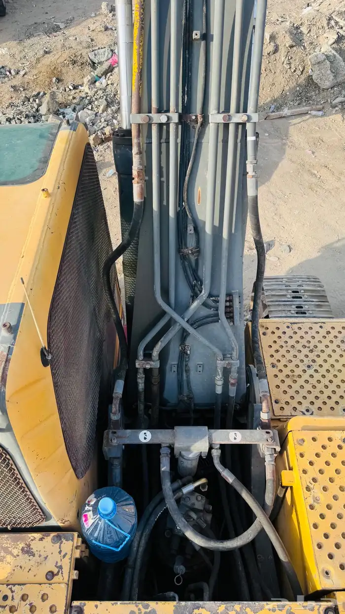 للبيع حفار فولفو Volvo EC210BLC 2011 15