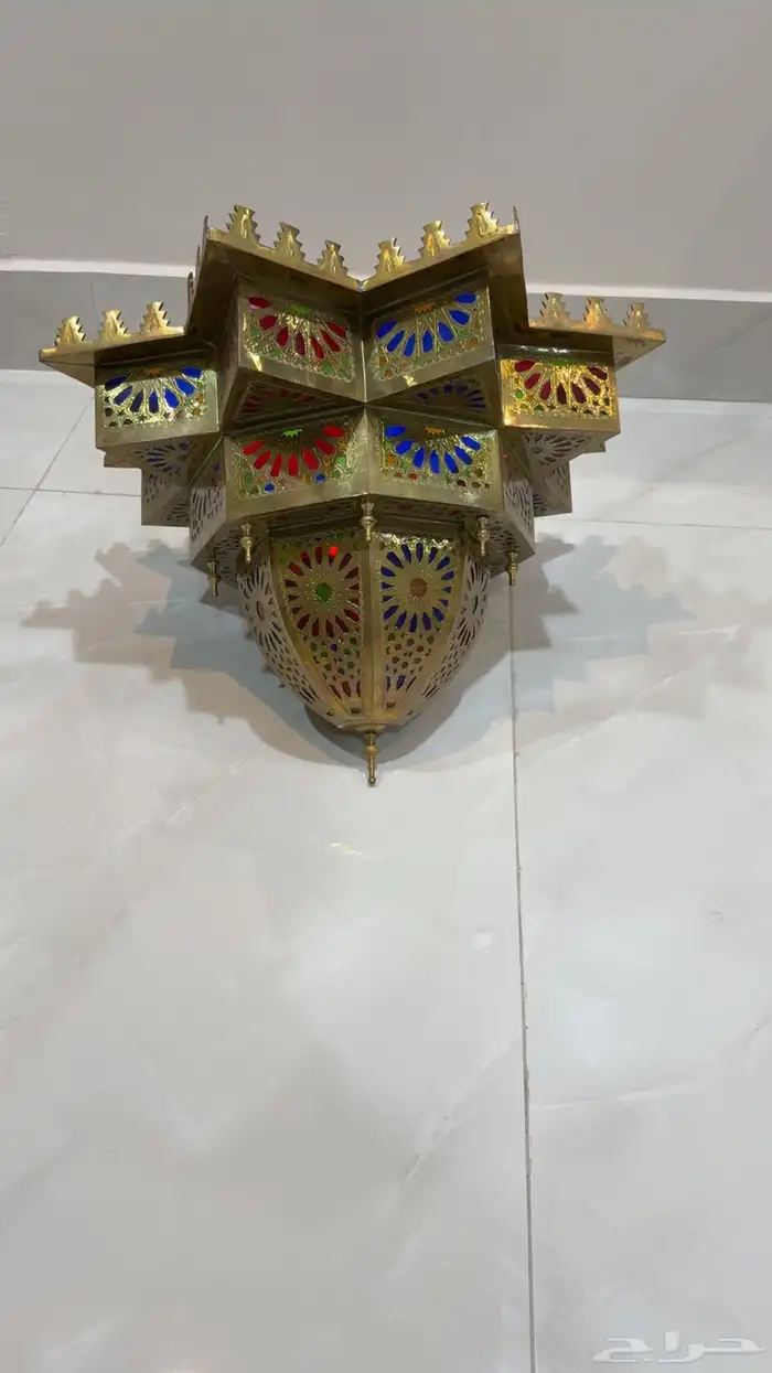 ثريا نحاس طراز نجدي نظيف جدا 1