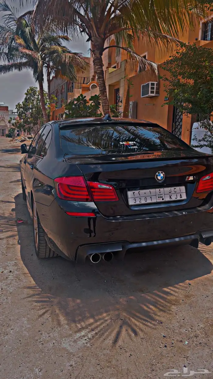 BMW F10 (2011) 8 سلندر توين تيربو(550i) 2