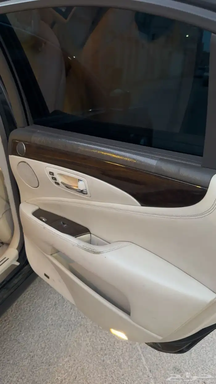 للبيع لكزس ls460l 2007 12