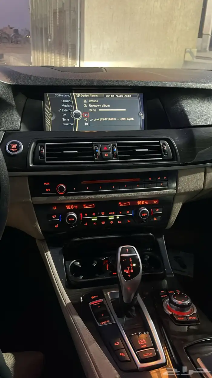 BMW F10 (2011) 8 سلندر توين تيربو(550i) 6