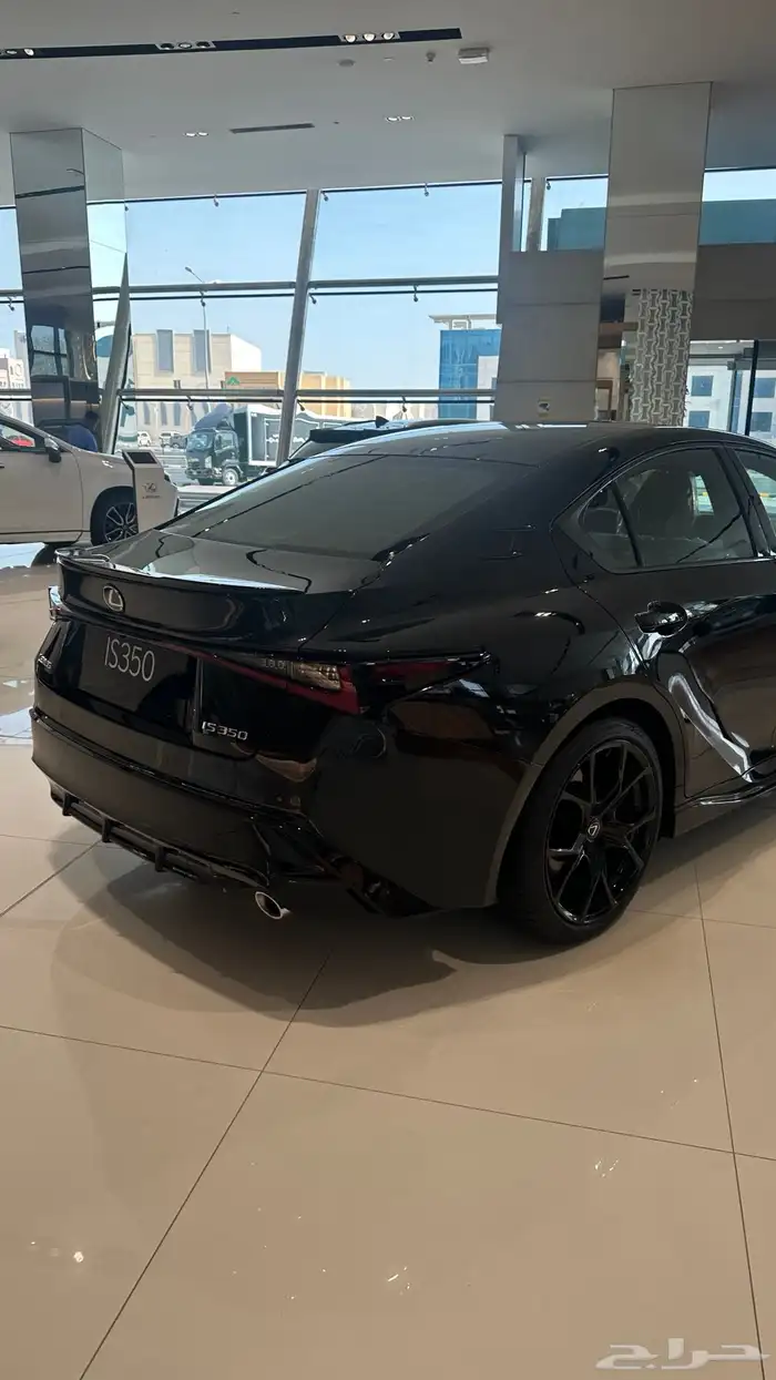 لكزس is350f 2025 بلاك ادشن 5