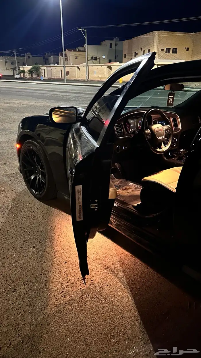 دوج تشارجر 2020 sxt 8
