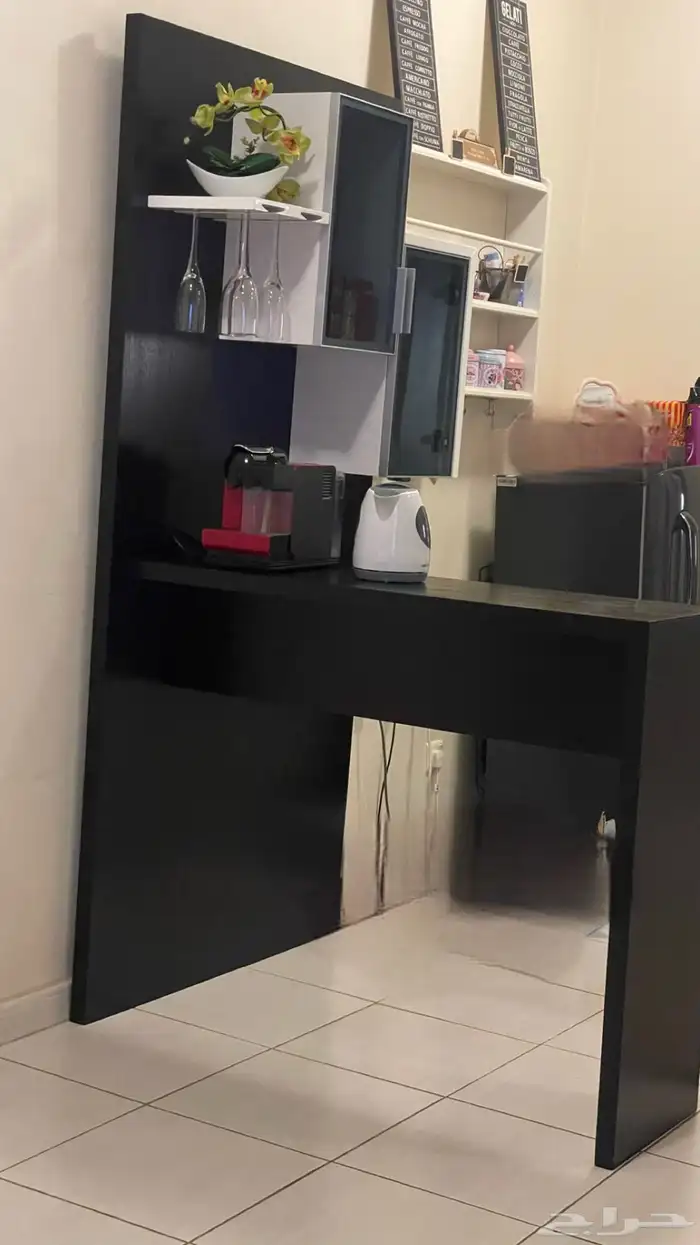 للبيع كورنر كوفي أنيق وعصري 3