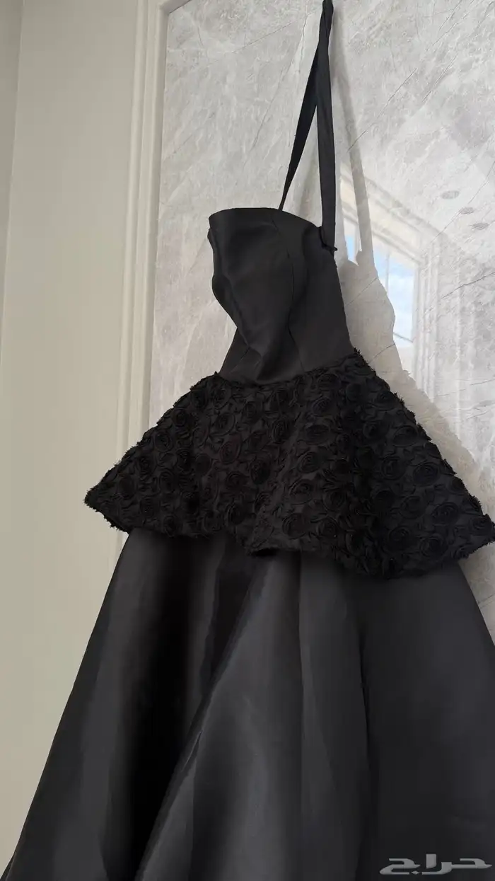 فساتين من مصممه رغداء الخطيب للبيع . الشرا 1350 البيع 1000 0