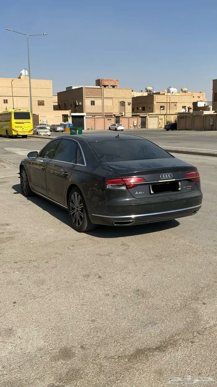 اودي A8 2