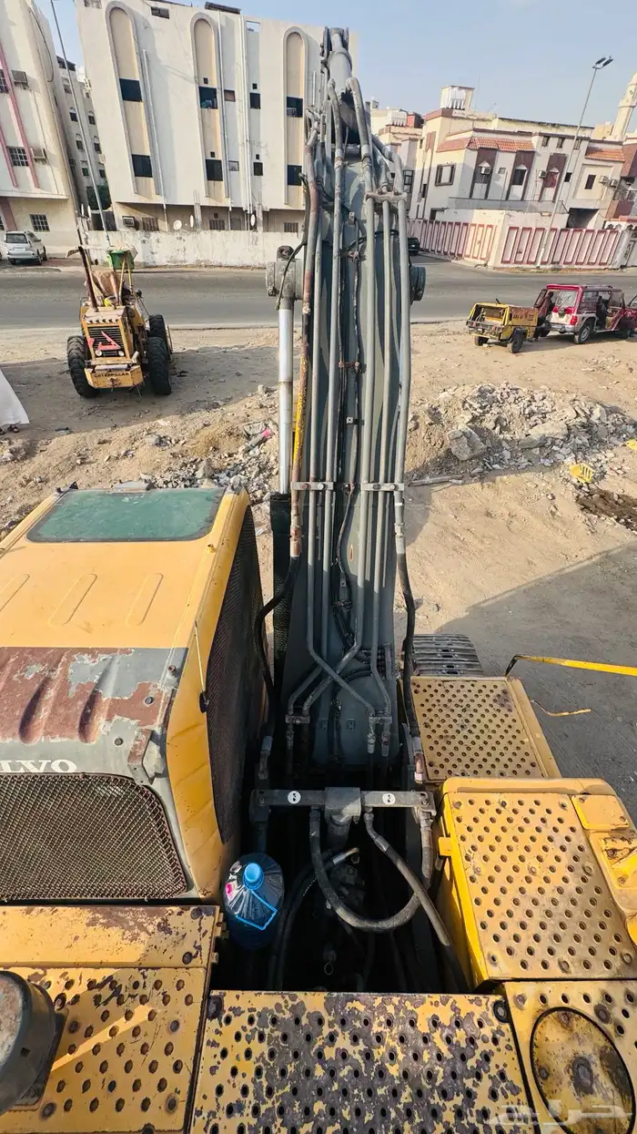 للبيع حفار فولفو Volvo EC210BLC 2011 16