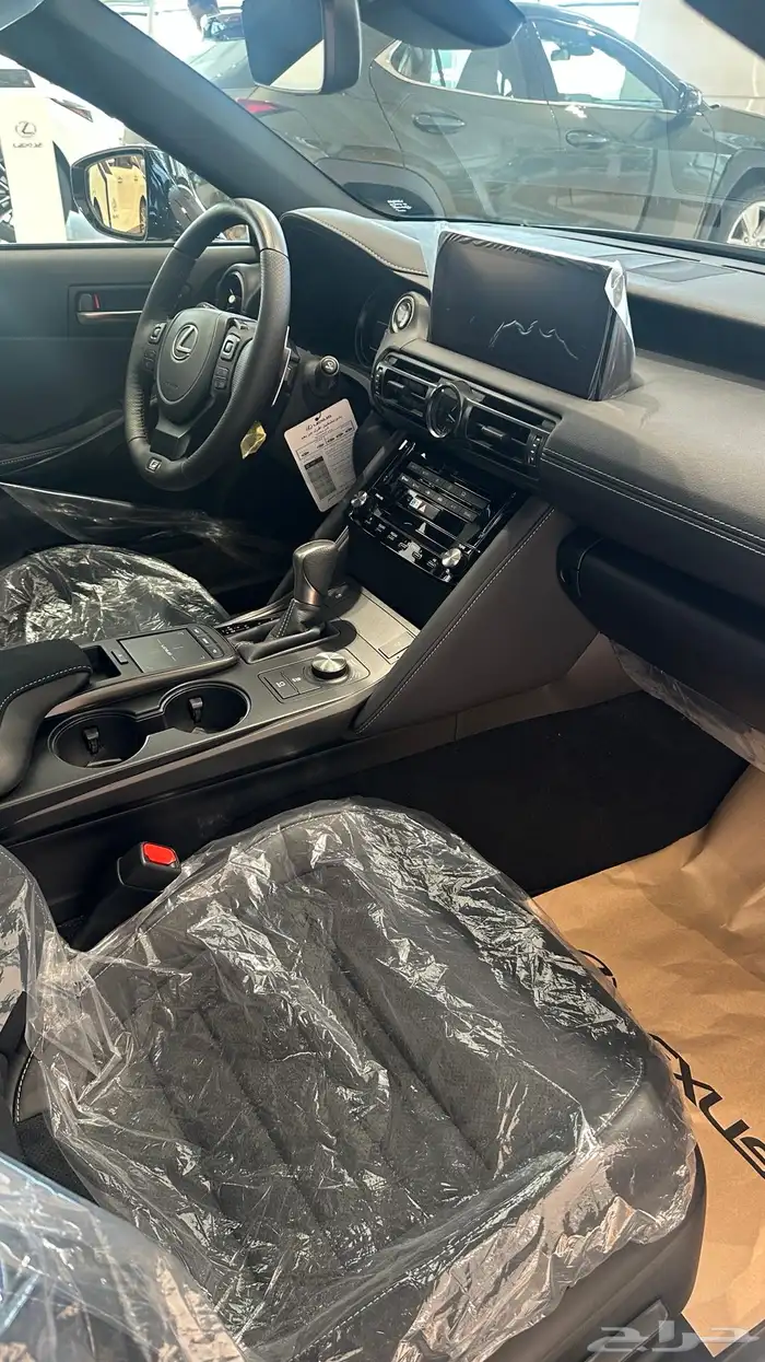 لكزس is350f 2025 بلاك ادشن 8