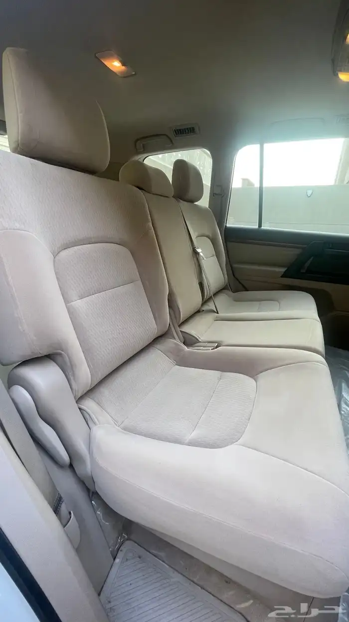 لاند كروزر GXR-3 2014 وارد عبداللطيف 17
