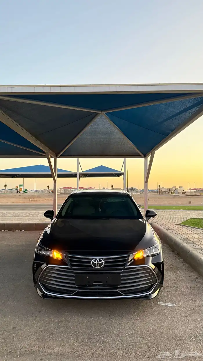 افالون XLE 2022 لون اسود 0