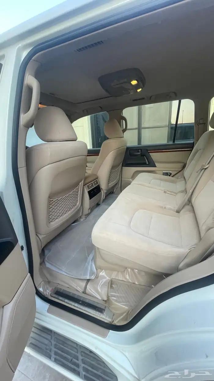 لاند كروزر GXR-3 2014 وارد عبداللطيف 12