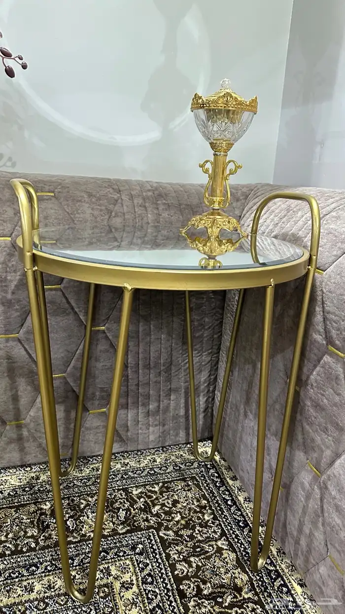 طاولة جزاز نضيفه جبتها199 البيع على السوم نضيفه جدا 1