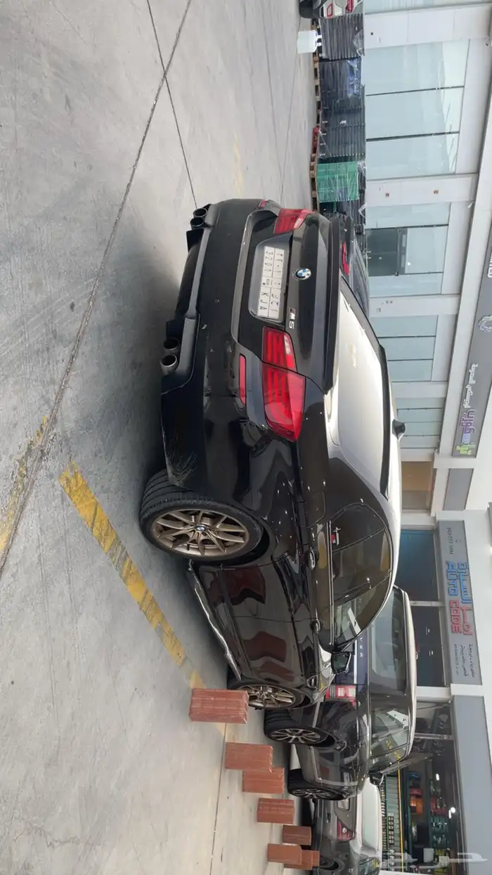 BMW F10 (2011) 8 سلندر توين تيربو(550i) 5