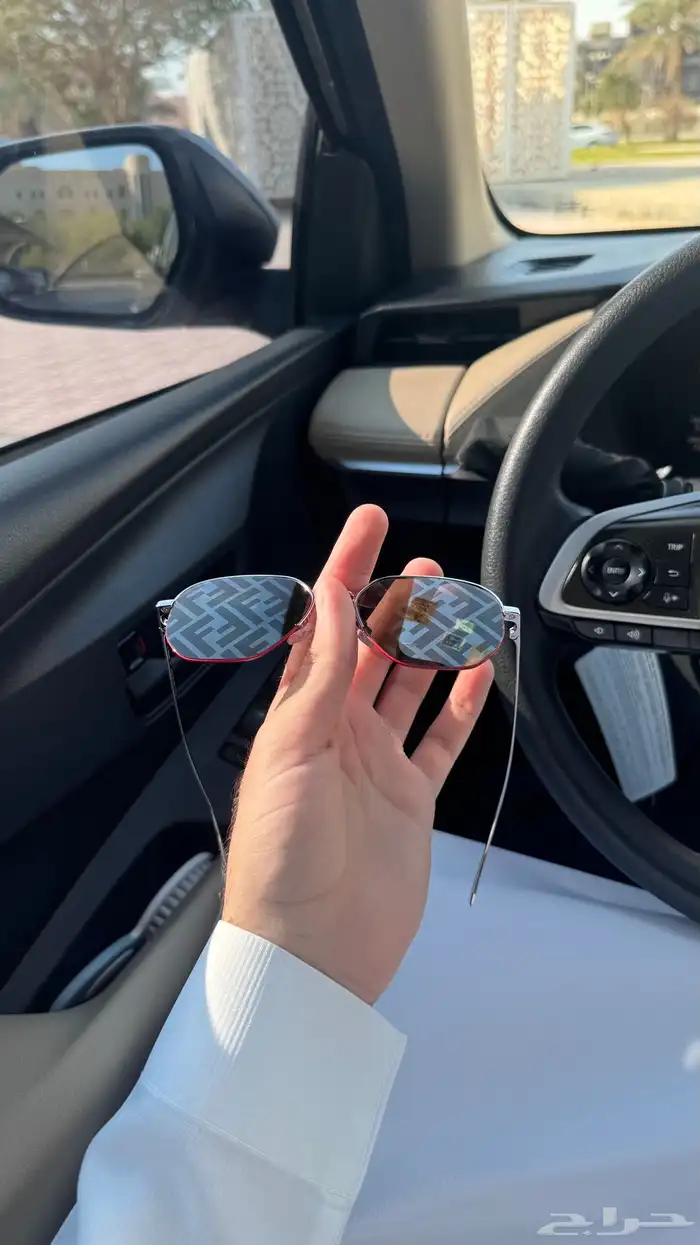 نظارة فندي ((اصليه)) 3
