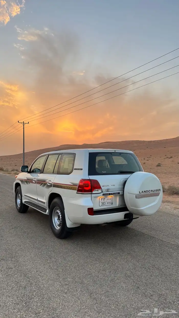 لاندكروزر ( الصخرة ) 3
