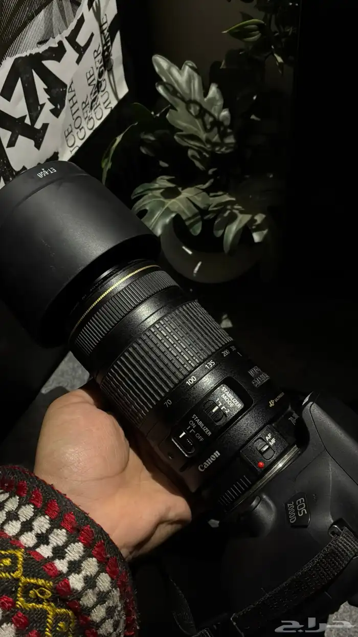 كاميرا canon 2000d مع عدسة مجانا 2