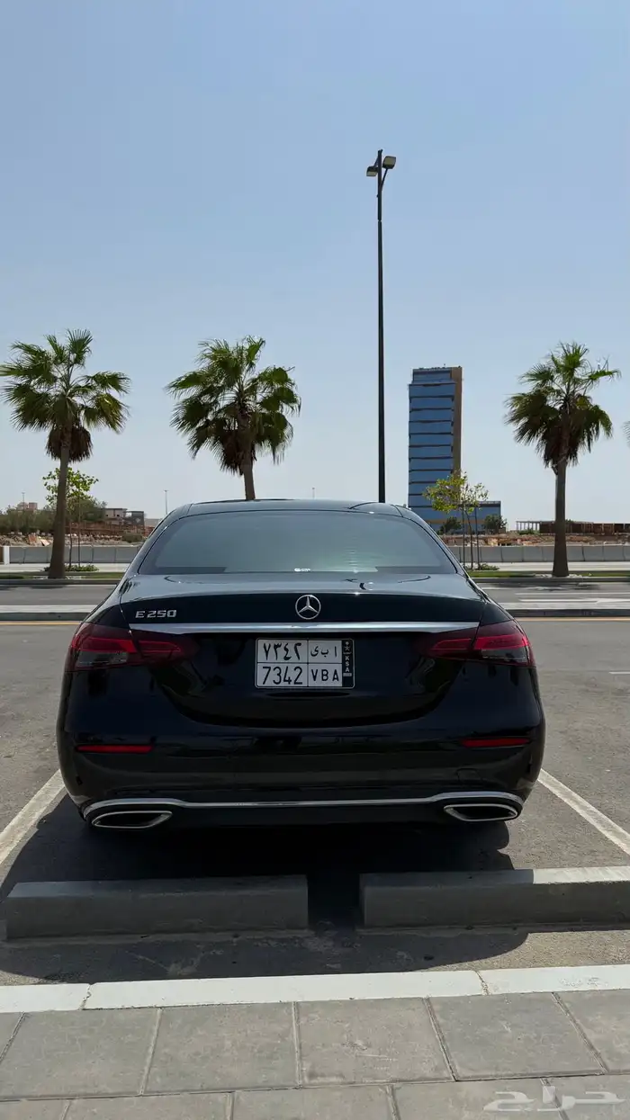 مرسيدس E250 2021 (ممشى قليل ونظيف جدا ) 3