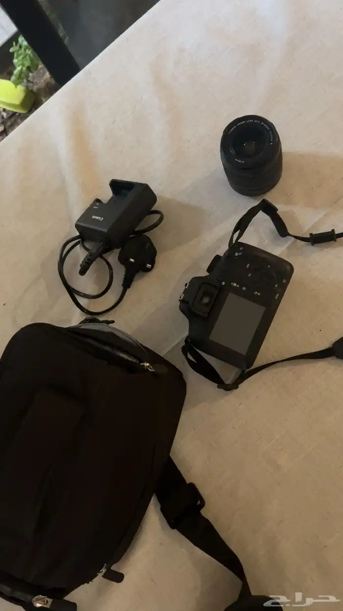 كاميرة كانون D4000 0