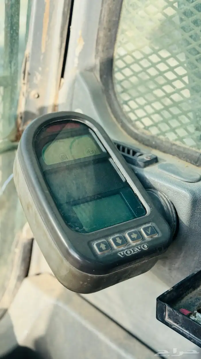 للبيع حفار فولفو Volvo EC210BLC 2011 19