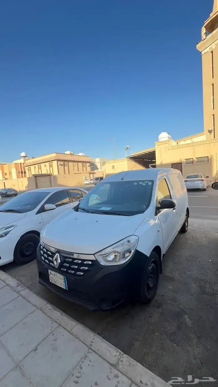 باص رينو دوكر 1