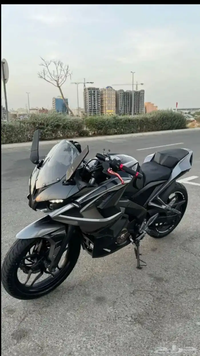 Bajaj Pulsar RS 200   2017موديل 3