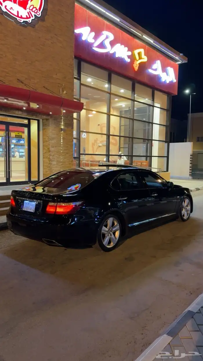 للبيع لكزس ls460l 2007 5