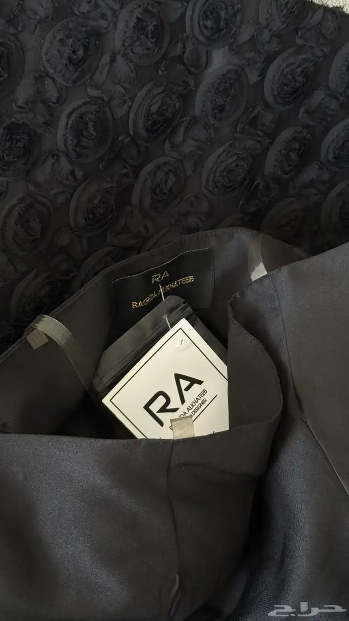 فساتين من مصممه رغداء الخطيب للبيع . الشرا 1350 البيع 1000 3