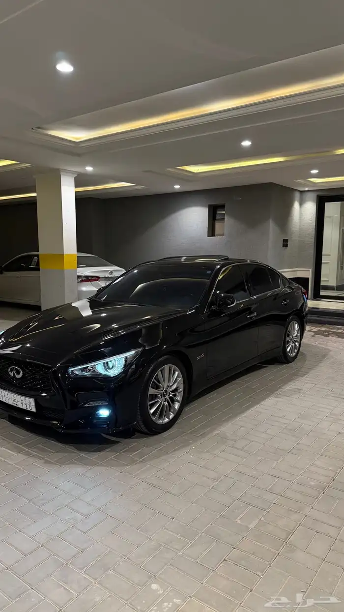 انفنتي Q50 2020 اسود ملكي 7