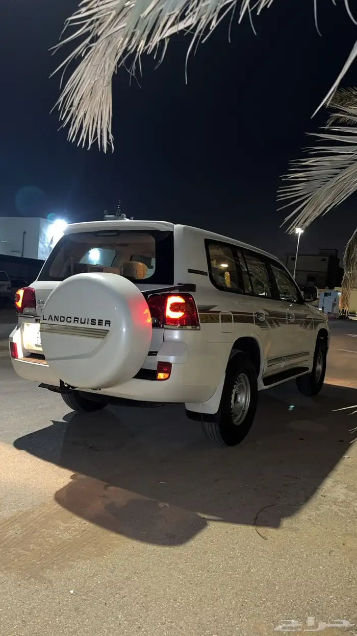 لاندكروزر ( الصخرة ) 6