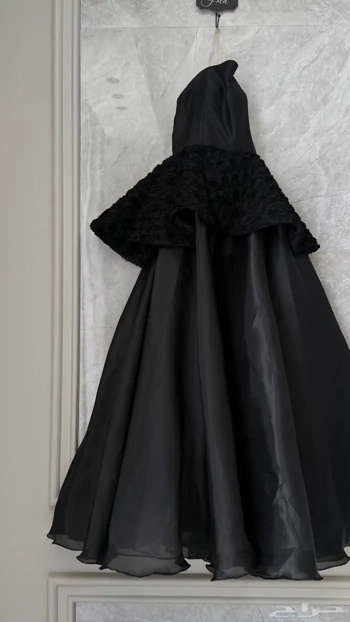 فساتين من مصممه رغداء الخطيب للبيع . الشرا 1350 البيع 1000 5