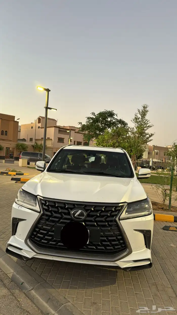لكزز 2018فل كامل LX570 0