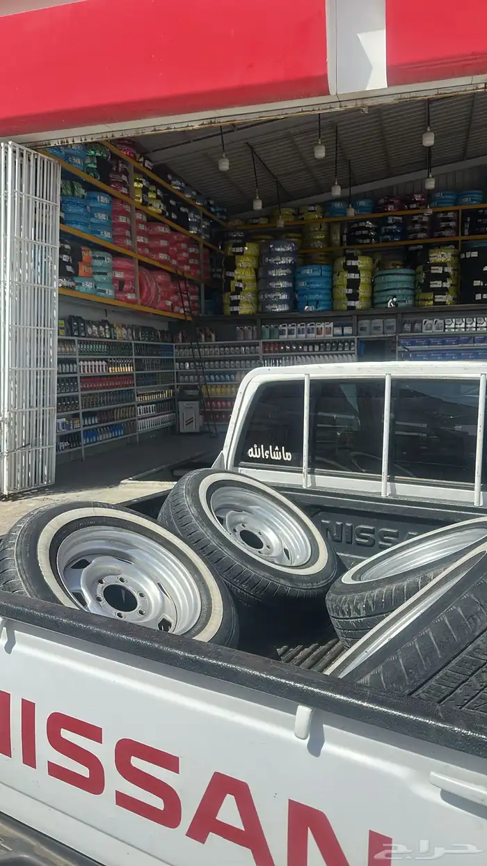 جنوط ددسن دايو نضيفف مع كفرات خط عريض نص عمر 0